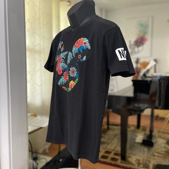 EUC Men’s Size Medium Neff X Disney Limited Edition Cotton Tee In Black/Floral - Picture 7 of 11